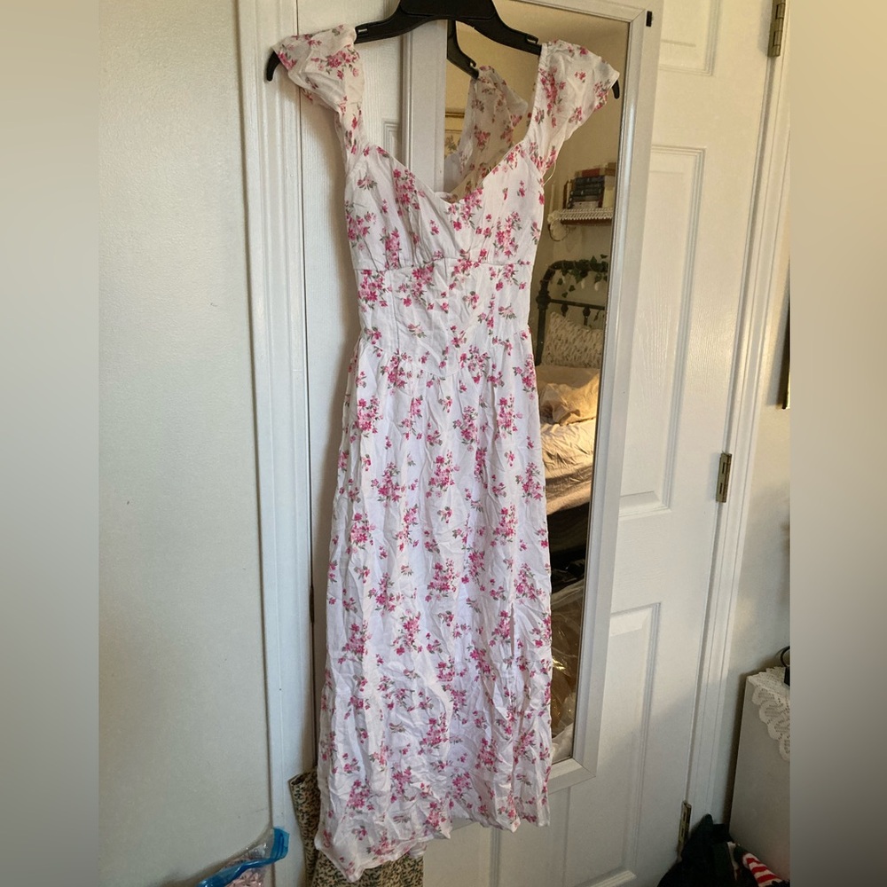 Hollister V-Waist Open Back Midi Dress ~ White Midi Dress with Pink Floral Print